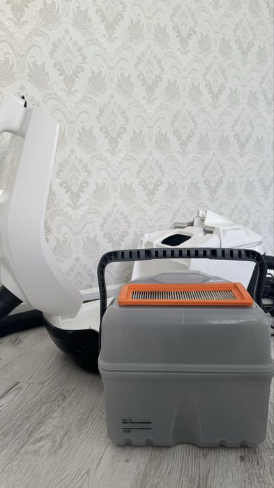 Продается  пылесос Karcher(карчер)