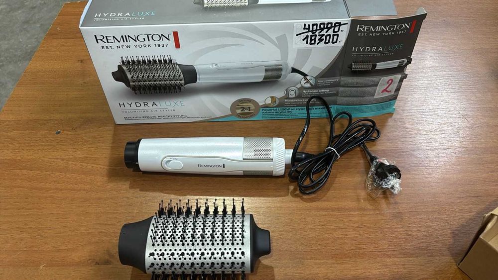 Фен-щетка Remington AS8901 белый