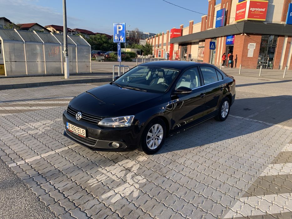 VOLKSWAGEN Jetta 2012 — imagine 21