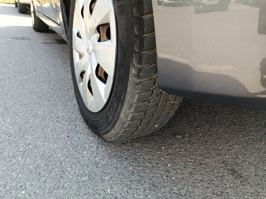 Продавам Toyota verso s