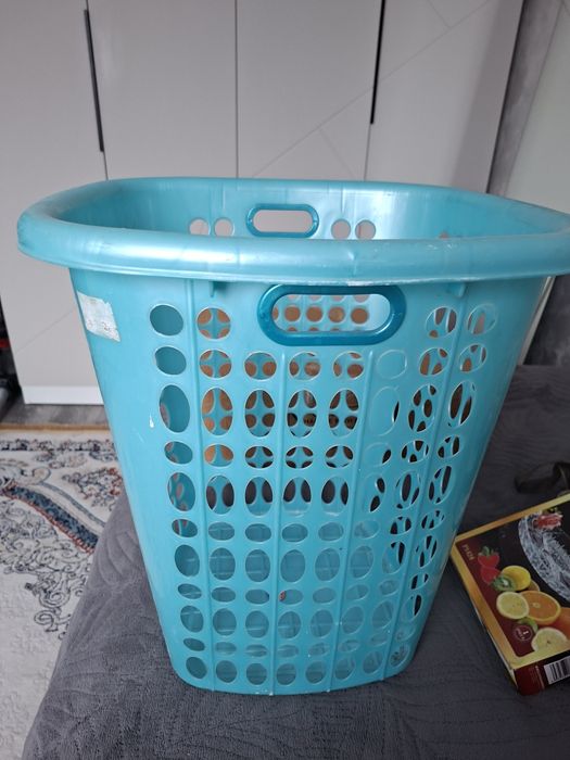 Ящик для белья синего цвета