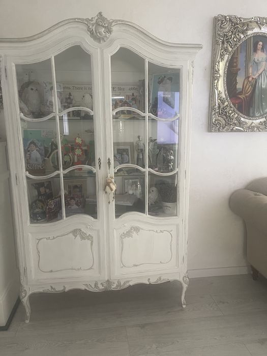 Vitrina din lemn