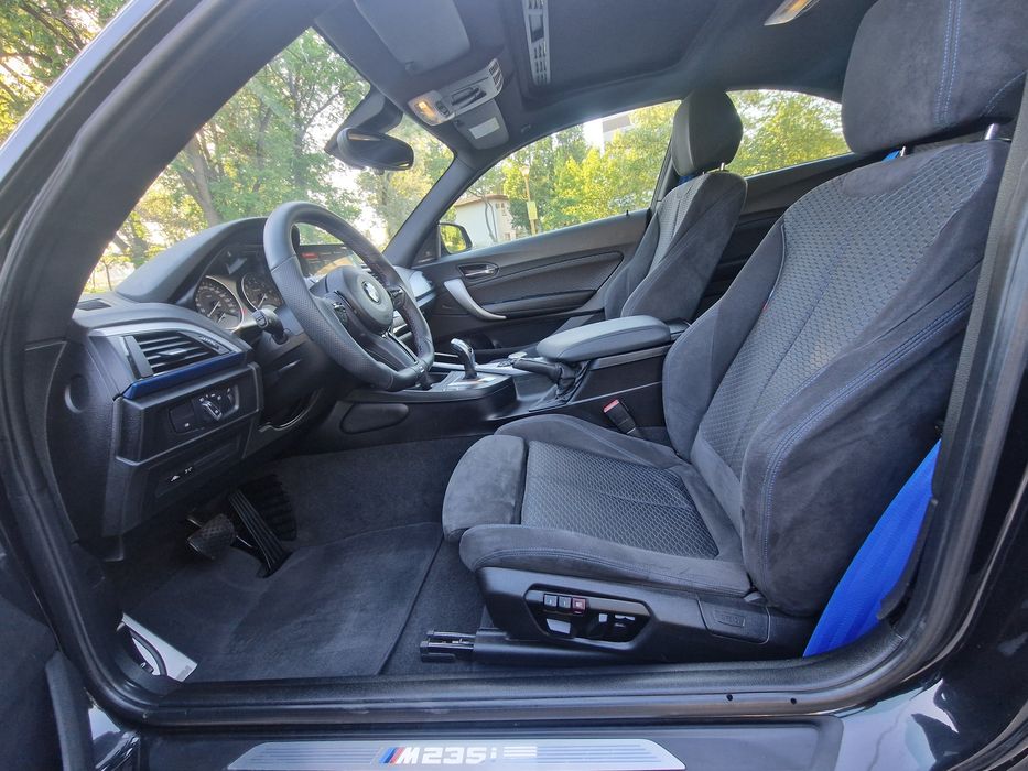 BMW M235i an 2015