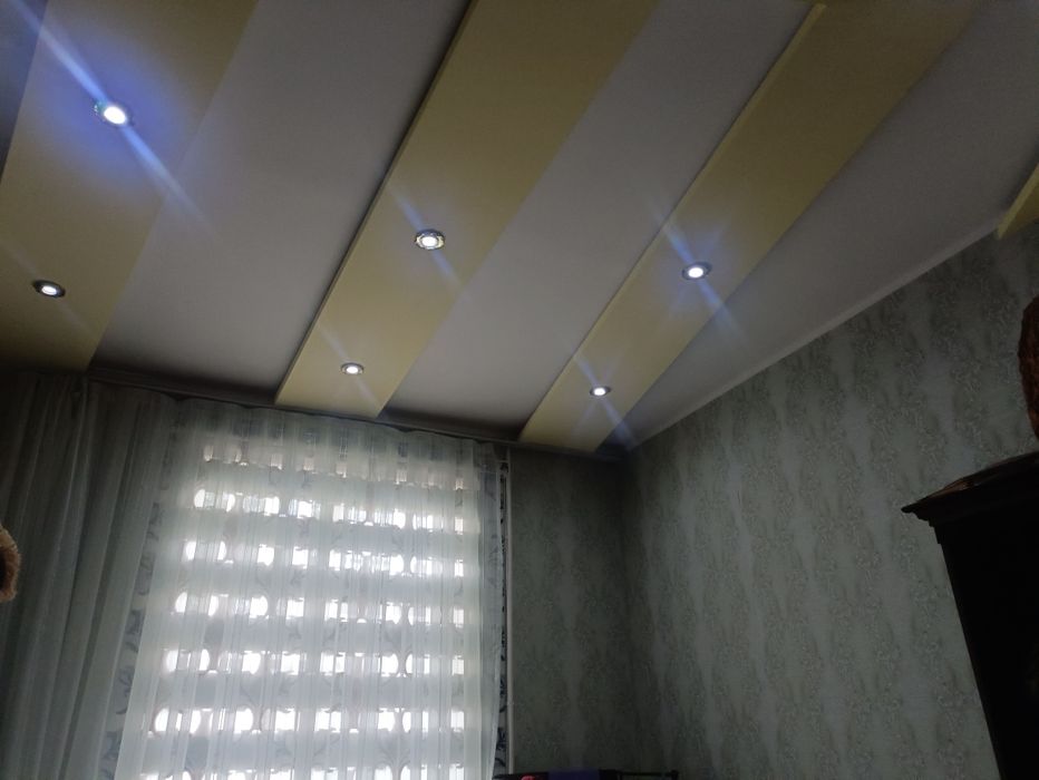 6 сотихли коттедж сотилади. Карвон бозор томонда