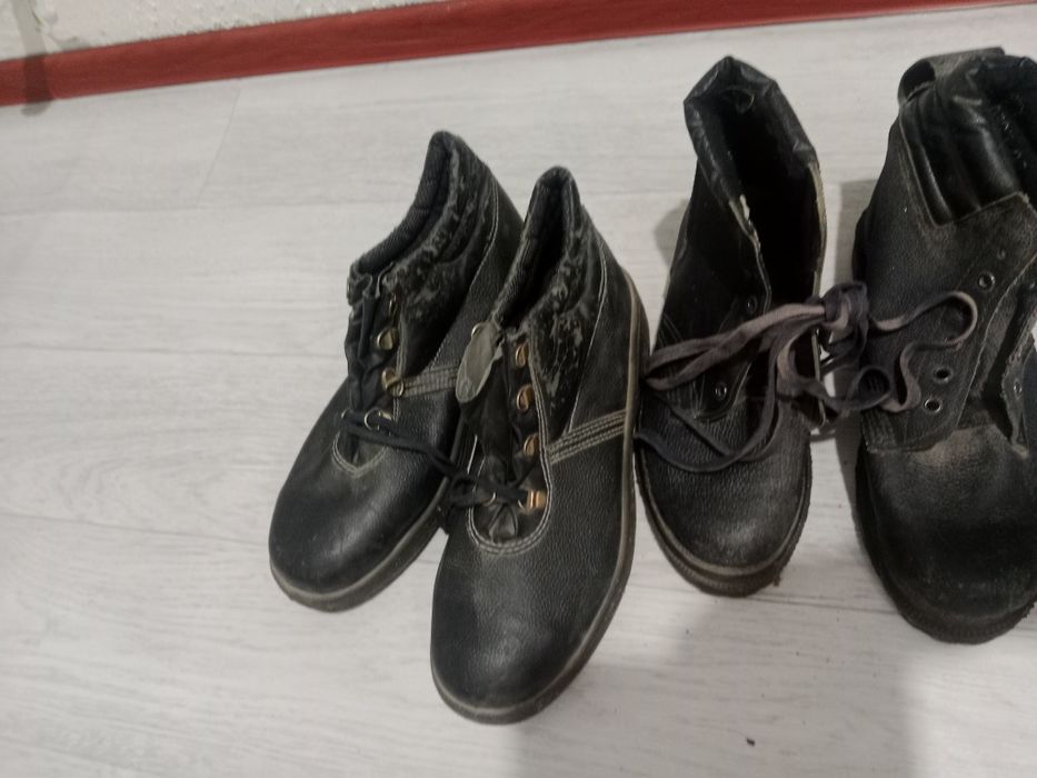Продам ботинки осенние размер 44