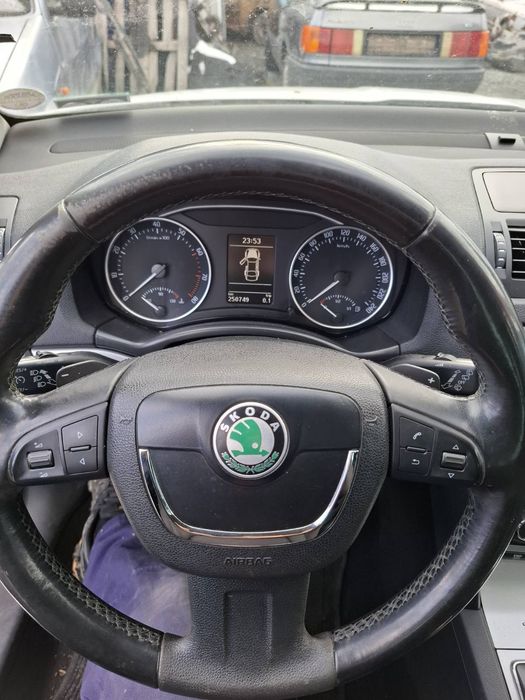 Skoda Octavia 2011 година 1.4 TSI Бензин 122 к.с автоматик DSG