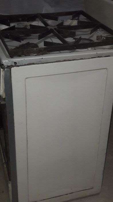 Gaz pllita  sotiladi      narxini iloji boricha kelishamiz