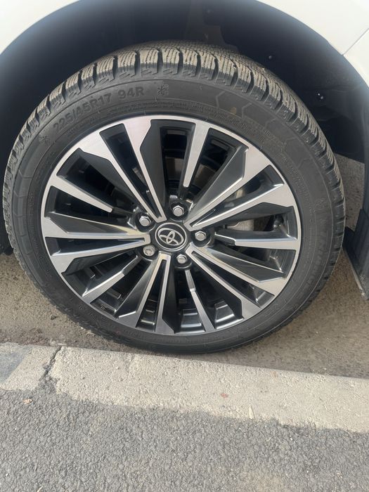 Продам зимнюю резину 1 шт