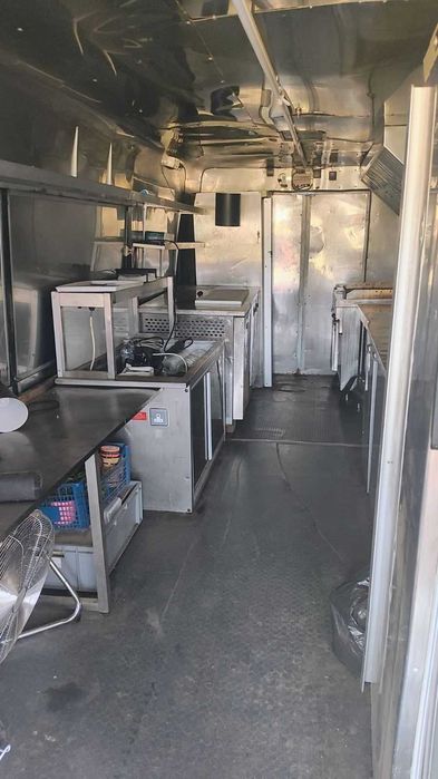 Food truck - напълно оборудван и готов за работа веднага