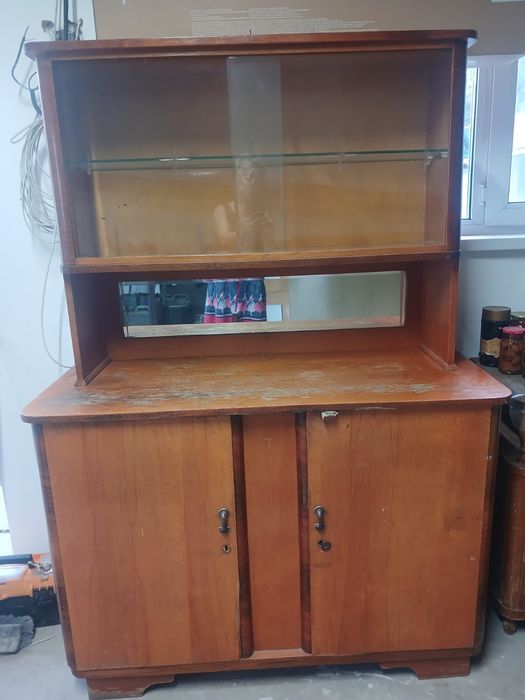 Продам винтажный советский буфет