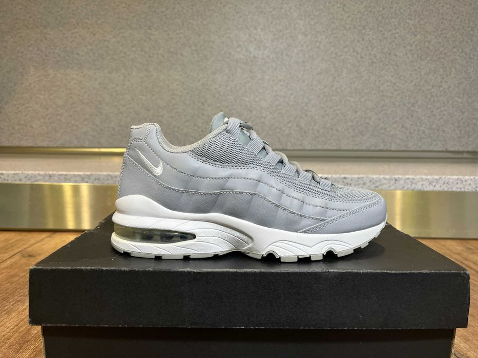 ОРИГИНАЛНИ *** Nike Air Max 95 Le / Wolf Grey White