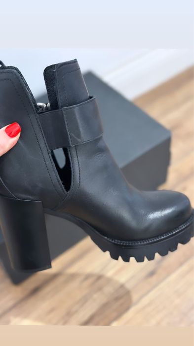 Ghete Benvenutti piele