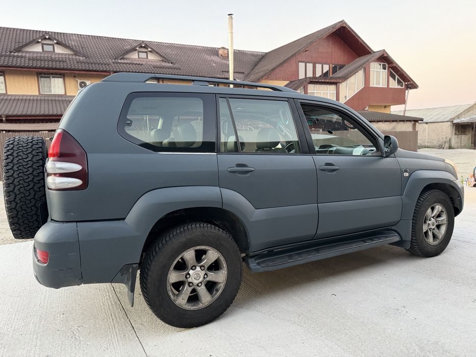 Toyota Land Cruiser Prado J120