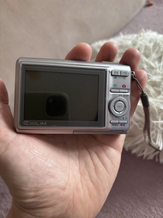 Casio Exilim EX-Z75
