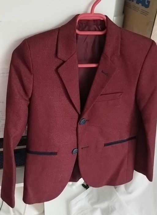 Sacou impecabil superb 8-10 ani