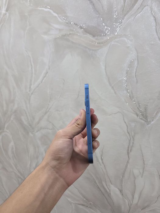 Продам iPhone 13 256gb в идеальном состоянии