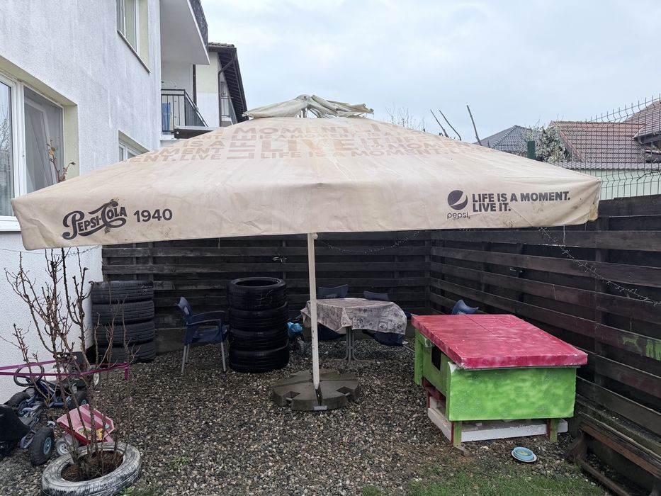 Umbrela terasa/gradina 3,5x3,5 + cusca cadou