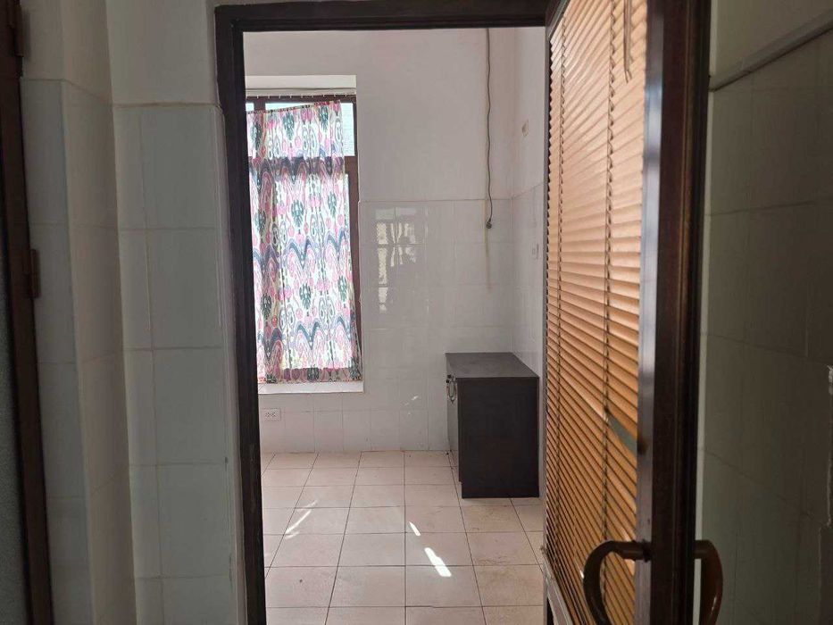 Noturar joy sotiladi