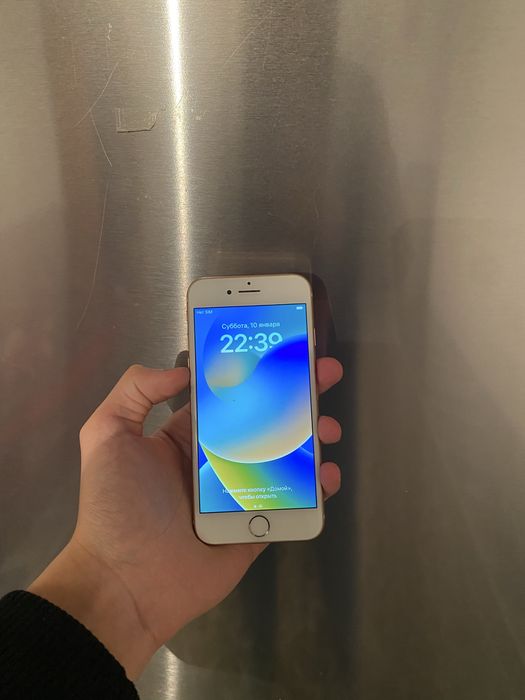 Продам срочно iPhone 8 64GB