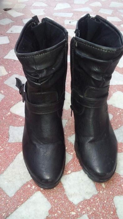 Елегантни дамски боти от естествена кожа