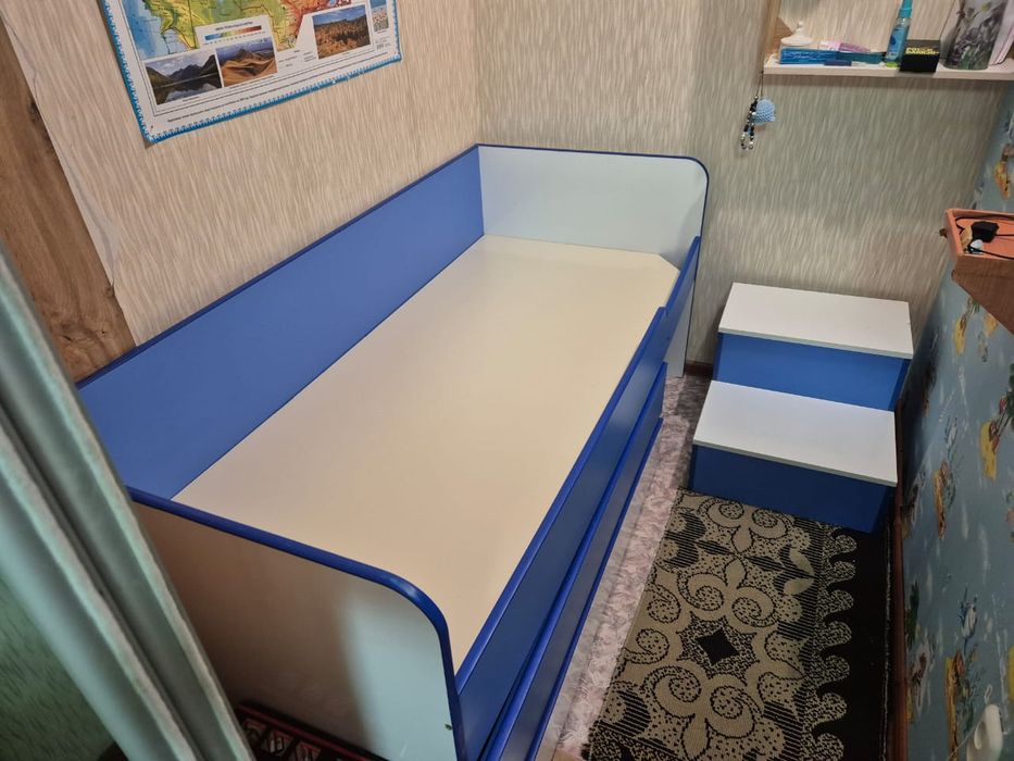 Продам кровать размер 180*80 с матрацем