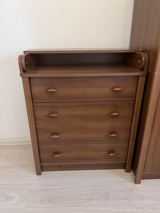 Продам комод в хорошем состояний