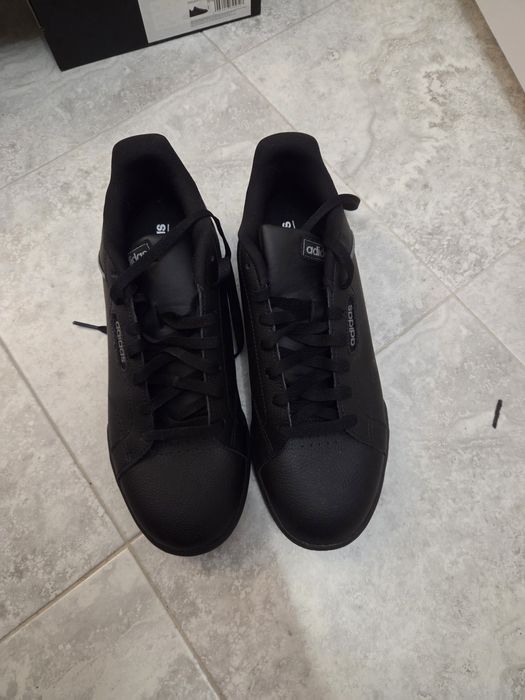 Маратонки Adidas 43 номер.