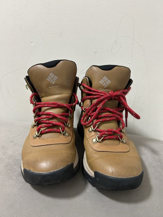 Продам трекинговые ботинки Columbia