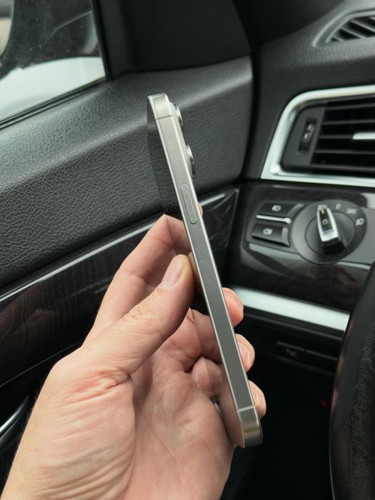 15 Pro Max Natural titanium 256 gb 90%