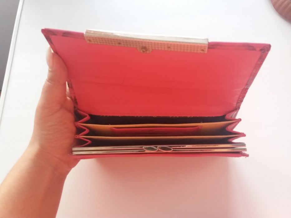 Продам  2 красивые женские кошелек