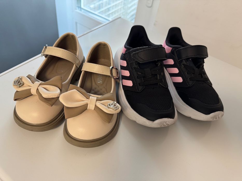 Vând Adidas pantofi