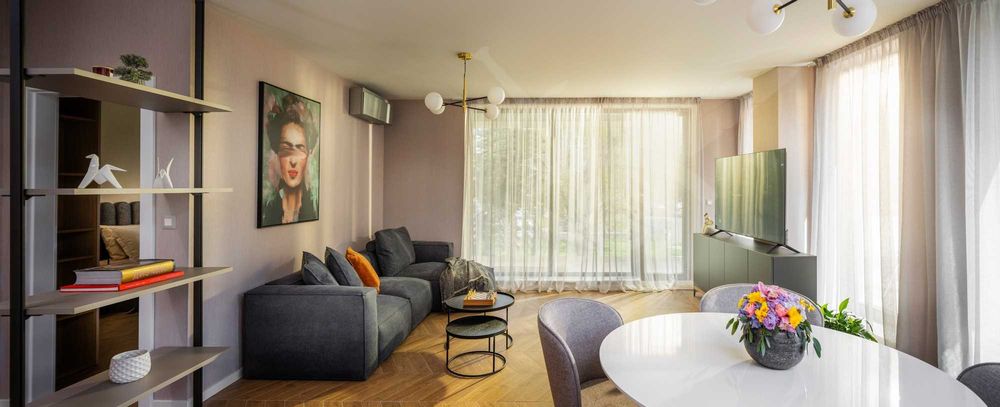 Продава се Двустаен апартамент в Пловдив, Кършияка - 77 кв.м за 2991 €/кв.м - Снимка #1