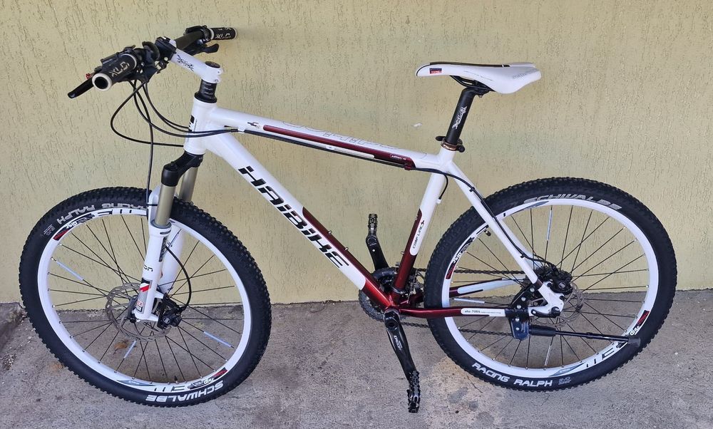 Vând bicicletă în stare foarte bună cu componente de înaltă calitate