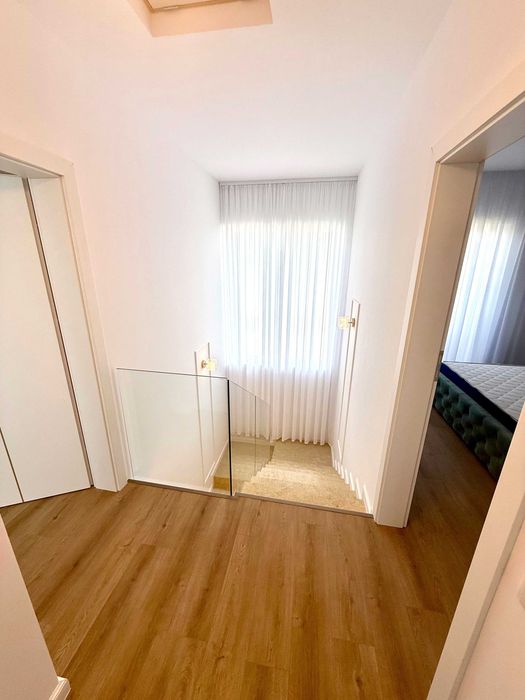 DIRECT DEZVOLTATOR | Vilă 5 camere | 185 mp | 4 băi | Curte | 2 parcări | P+2 | Toate utilitățile |