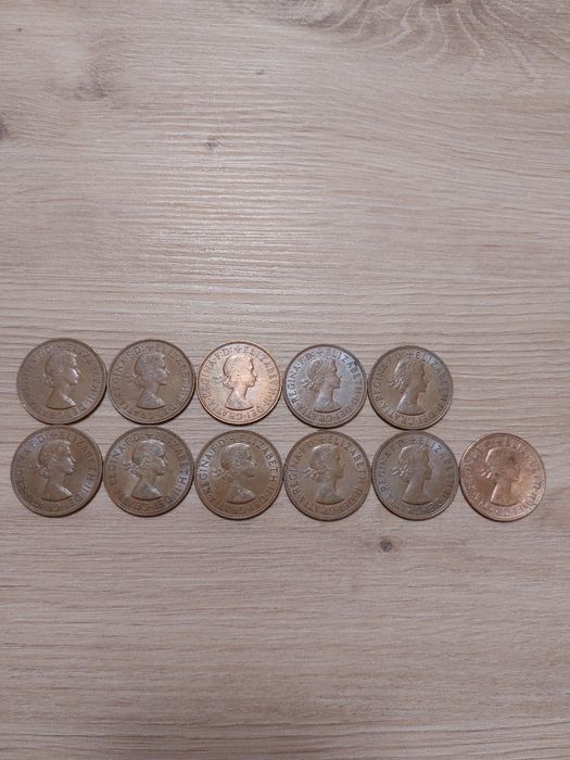 Монети One Penny; New Pence; Two Pence