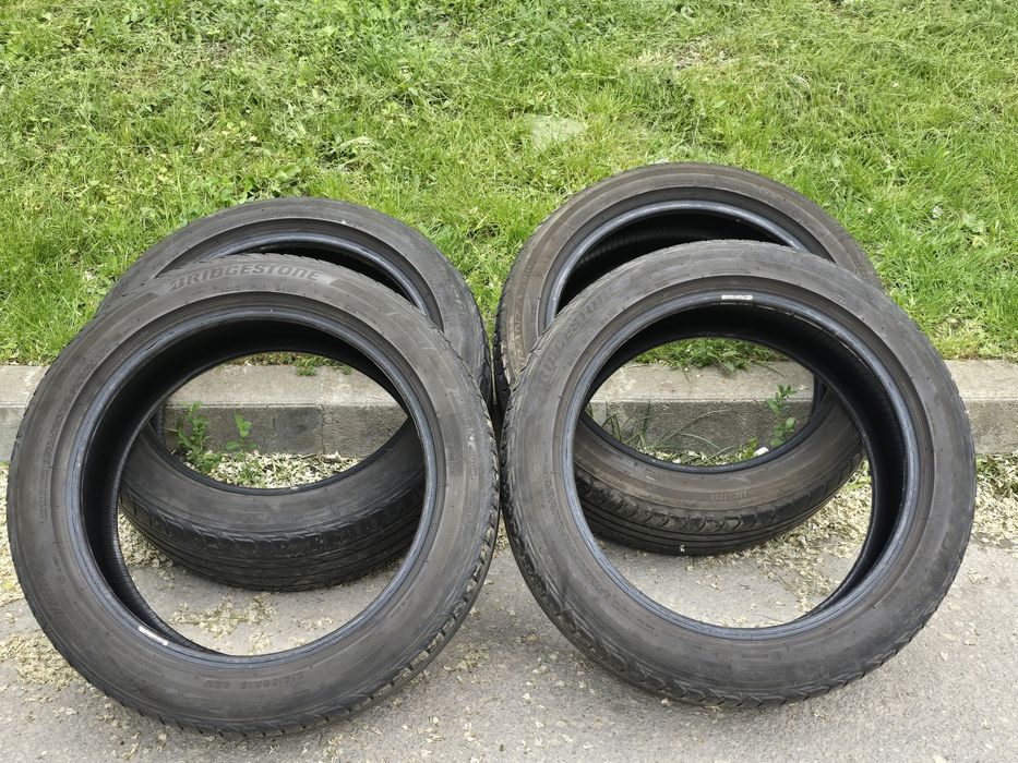 Гуми BRIDGESTONE 215 50 18 летни