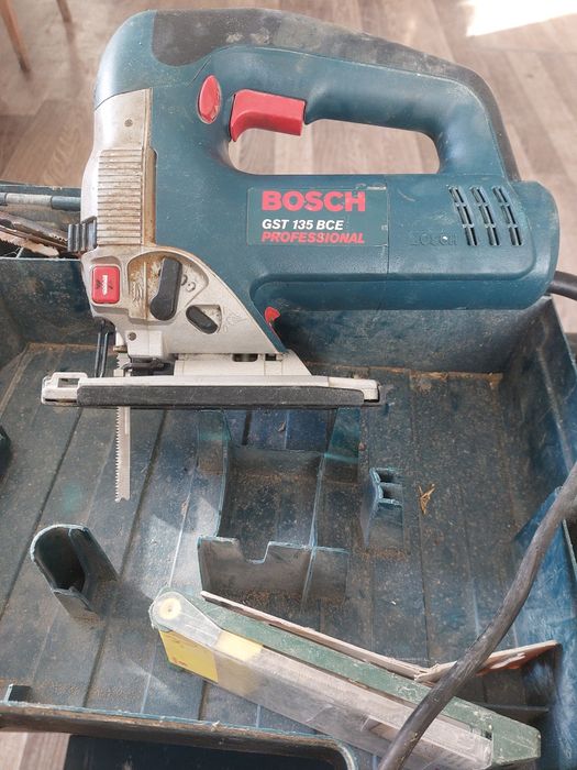 Vand fierastrau Pendular Bosch  fabricat în Elvetia Gs BCEt 135