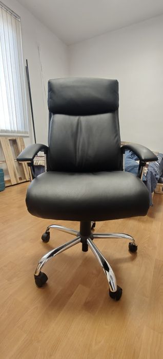 Мениджърски офис стол