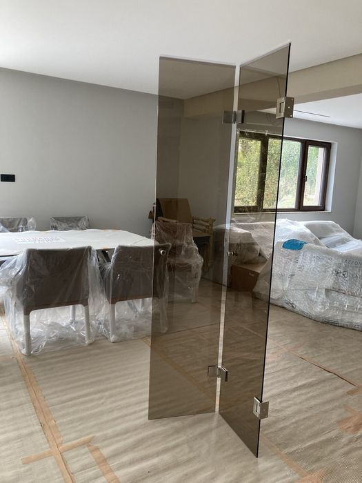 Стъклена врата за душ-кабина