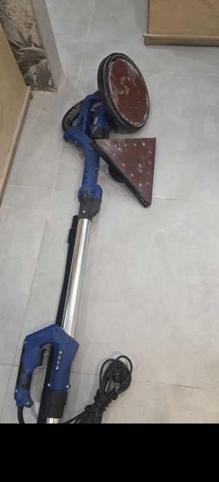 Жираф - шлайф машина за стени и тавани