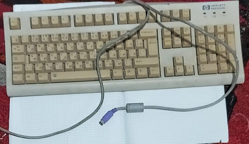 Монитор, клавиатура