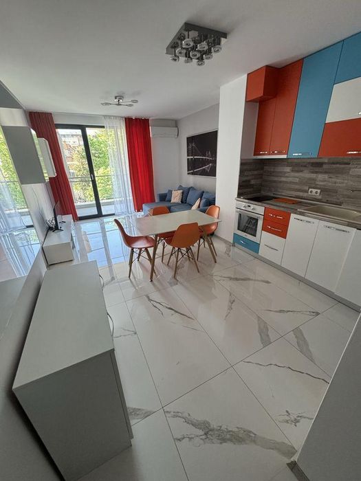 Дава се под наем Двустаен апартамент в София, Витоша - 65 кв.м за 650 € - Снимка #1