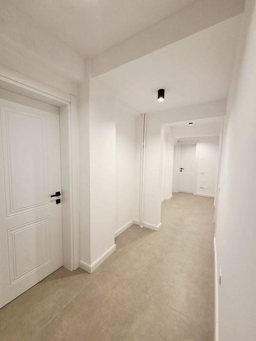 Apartament 3 Camere, Central , Universitate,Complet Renovat,
