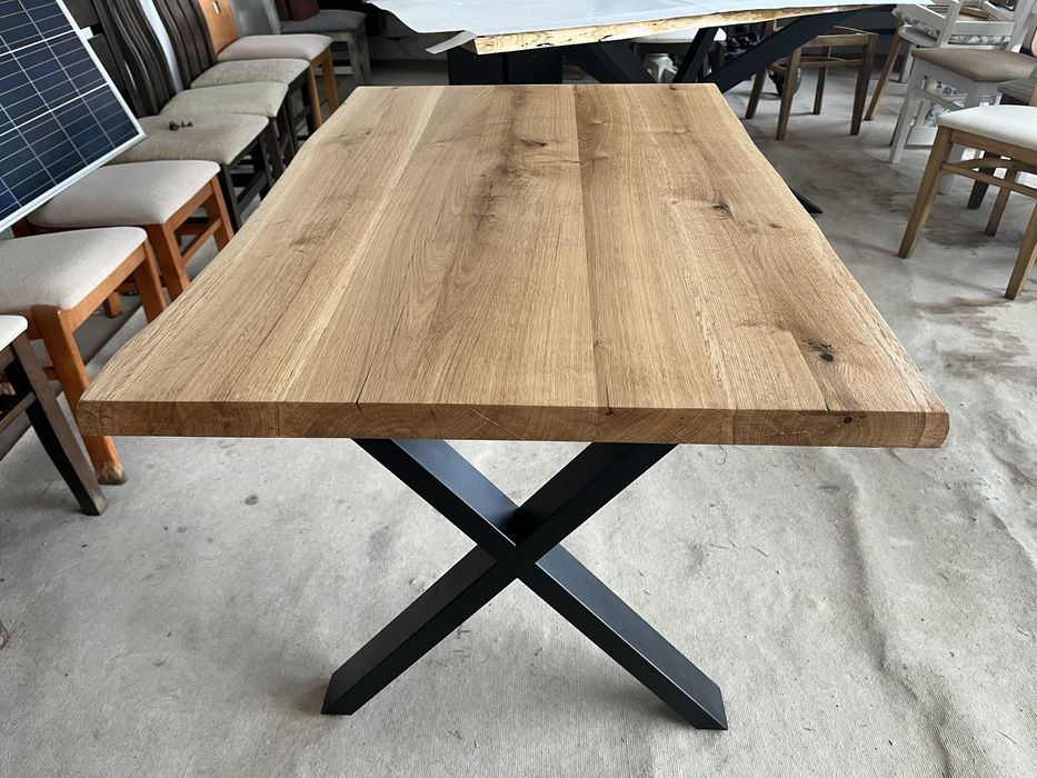 Трапезна маса от дъб масив с метални крака 120/80