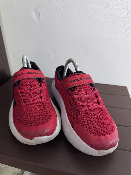 Adidasi under armour 34