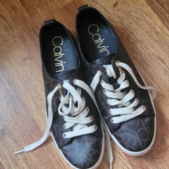 Calvin Klein сникърси