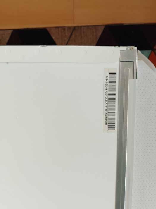 Матрица 15.6 в хорошем состоянии