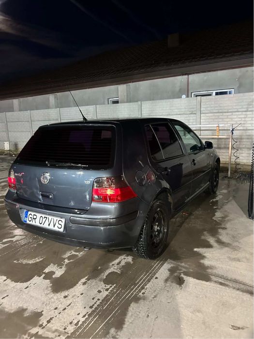Vand golf 4 1.6 benzina