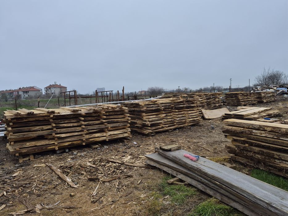 Дъбов материал сух 2.70 на 5,6 см