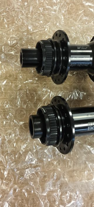 Главини DT Swiss 370 15x110 и 12х142/148 Shimano hub